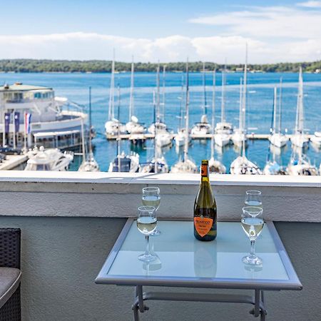 Apartment Seaview Arena Pula Luaran gambar